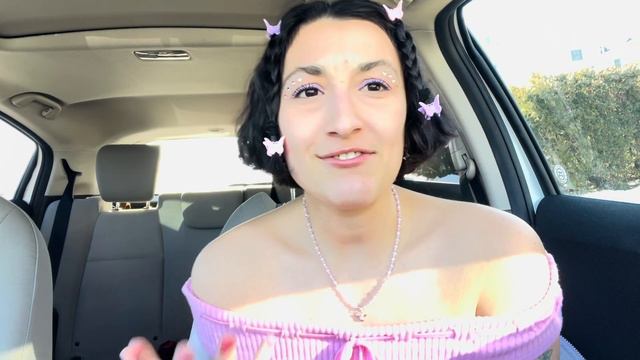 Watch this if you ever thought “I could never wear that” or “I could never pull that off” смотреть онлайн