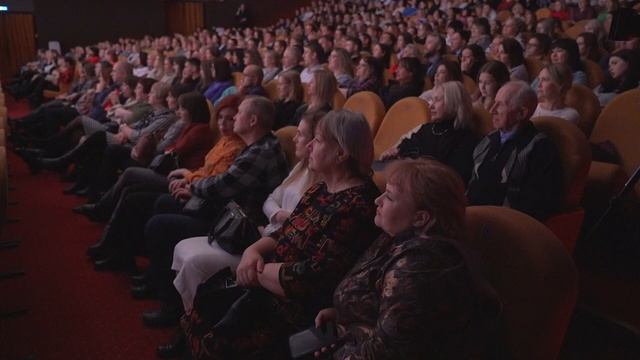 Донецкий театр успешно гастролирует в Югре смотреть онлайн