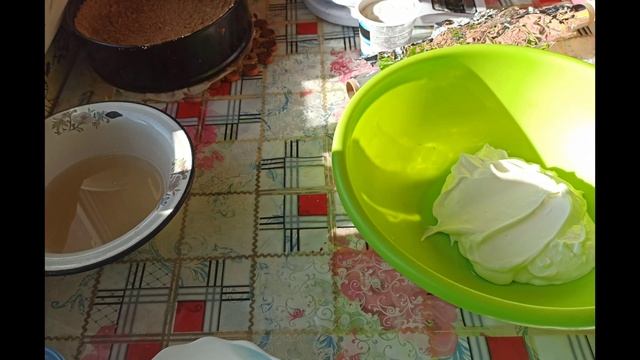 ЯГОДНЫЙ ЧИЗКЕЙК, ПРОСТОЙ РЕЦЕПТ, КРАСИВЫЙ СНАРУЖИ НО ВКУСНЫЙ ВНУТРИ. смотреть онлайн