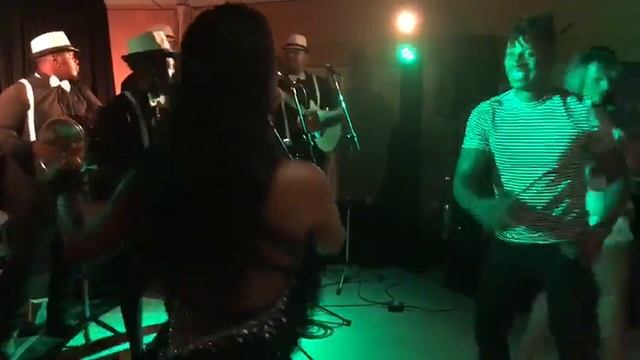 Samba e Pagode com Gafieira - Fervo Samba Show смотреть онлайн