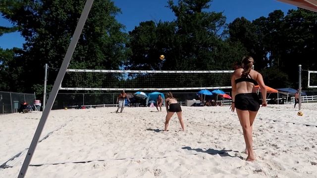 BEACH VOLLEYBALL VLOG: aka indoor players trying to play beach volleyball | Jacoby Sims смотреть онлайн