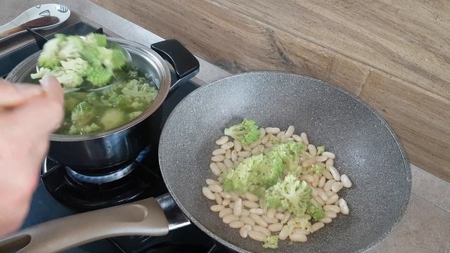Pasta broccoletti e fagioli | FoodVlogger смотреть онлайн