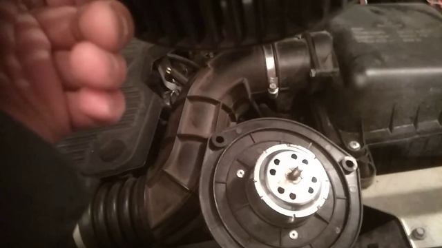 Маленькая тонкость в установки моторчика печки на Ниве Шевроле смотреть онлайн