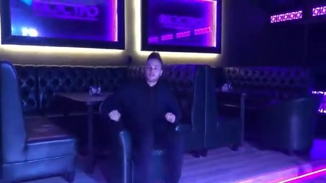 Новогодняя ночь в караоке-баре «Маэстро» смотреть онлайн