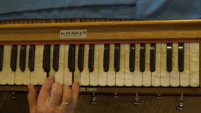 Обучение на фисгармонии. 108 мелодий екатеринбургских харинам. Часть 6 (Джая Радха-Мадхава) смотреть онлайн