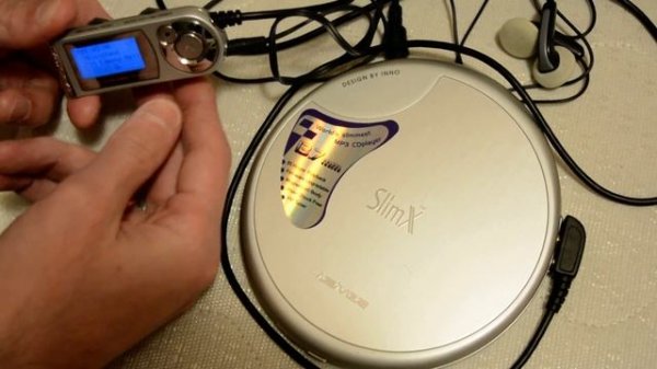 Серебристый MP3/CD дисковый аудиоплеер #IRiver IMP-550 включение, работа