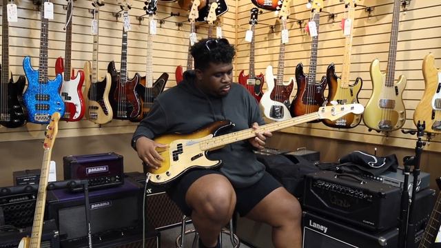 1958 Fender Precision Bass | Guitar of the Day смотреть онлайн