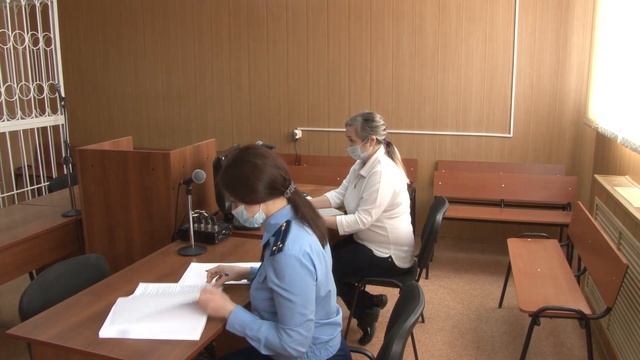Сотрудник салона сотовой связи из Саяногорска за деньги распространял данные клиентов смотреть онлайн
