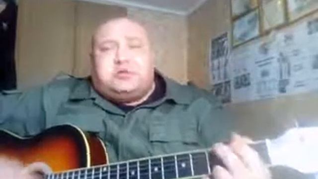 Песни под гитару - В тумане затихает вечер... смотреть онлайн
