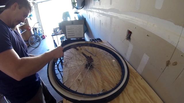 Building A 49cc 4 Stroke Motorized Bicycle (Moped) Part 1 смотреть онлайн