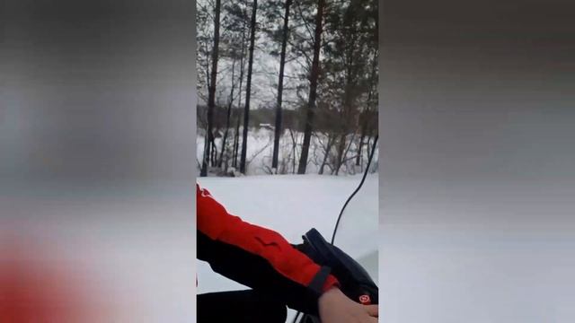 Увлекательное путешествие на снегоходах в сторону Долгобродки смотреть онлайн