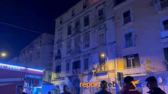 Castellammare di Stabia Incendio appartamento a via Brin Le prime immagini смотреть онлайн