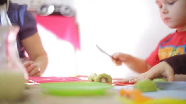Студия "Поварёшка" в Звенигороде www.ugiraf смотреть онлайн