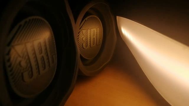 New JBL Charge 4 GG vs TL BASS TEST| Overloaded Mic смотреть онлайн