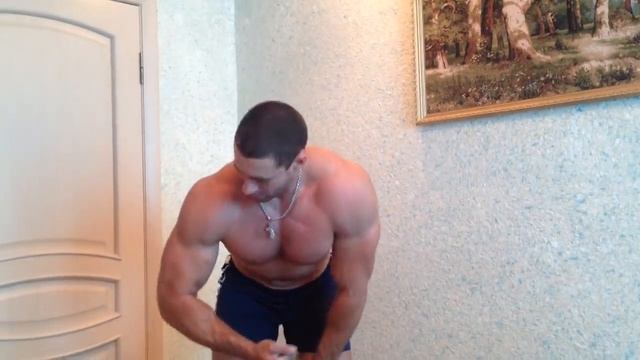 Три лучших упражнения для груди дома без железа! смотреть онлайн