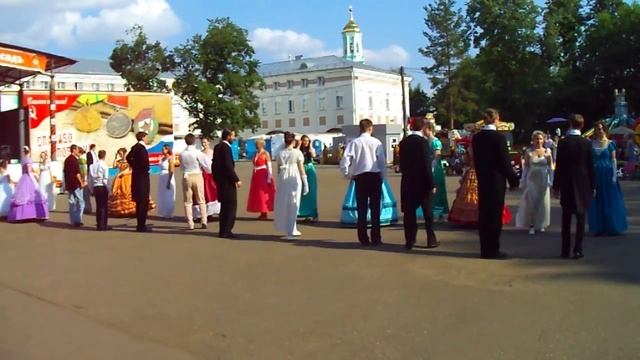 Старинные танцы на день молодежи 2015 в Кирове 3 смотреть онлайн