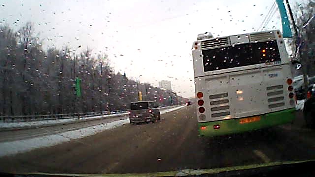 Автобус нашкодил и уехал, или кто виноват?