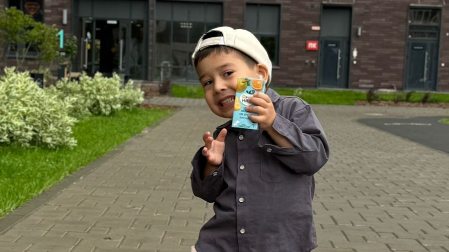 Распаковываем  Lego лего майнкрафт и собираем вместе с Тимуром Хэй