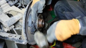 Замена задней ступицы на Вольво XC90. (Replacing the rear hub on a Volvo XC90.)