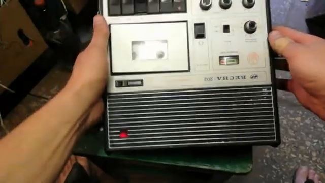 ОТКУДА ВСЯ ЭТА ТЕХНИКА? КОМНАТА ИЗ ПРОШЛОГО. ОБЗОР КАССЕТНОГО МАГНИТОФОНА смотреть онлайн