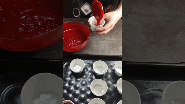 Капкейки КРАСНЫЙ БАРХАТ с малиной и крем - чизом очень вкусный рецепт смотреть онлайн