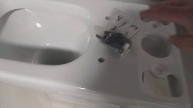 Распаковка - Унитаз напольный Roca The Gap смотреть онлайн