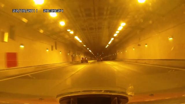 въезд в тоннель КАД (о.Котлин-Бронка).MOV смотреть онлайн