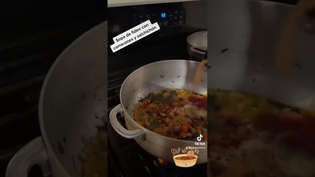 Sopa De Camarón Y Salchichón ￼