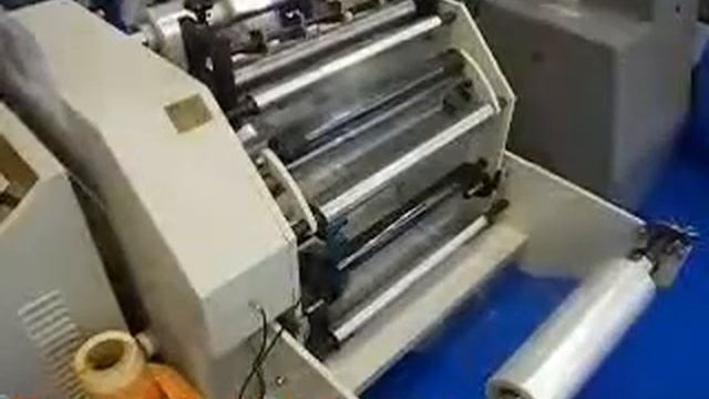 Продольная резка пленки лезвийными ножами на бобинорезке DK 600 бобинорезальная машина 10 ne смотреть онлайн