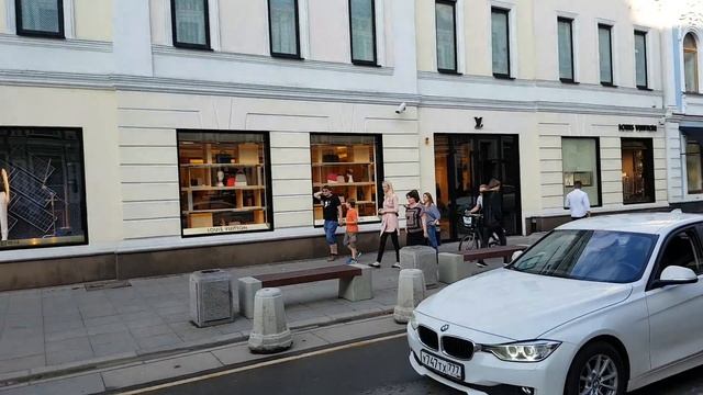 Торговое помещение на Большой Дмитровке, 110 кв.м смотреть онлайн