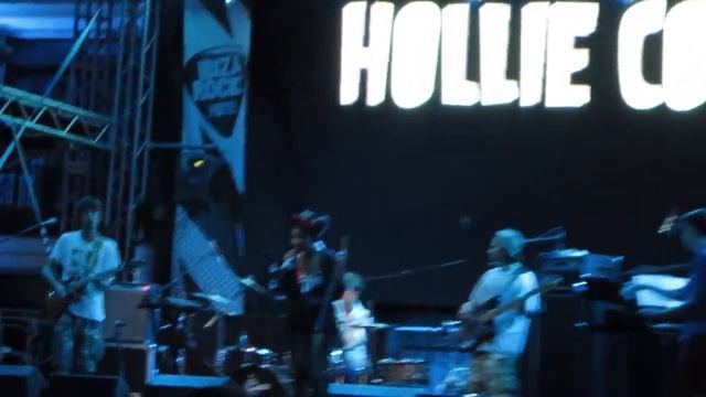 Hollie Cook, 'Cry' смотреть онлайн