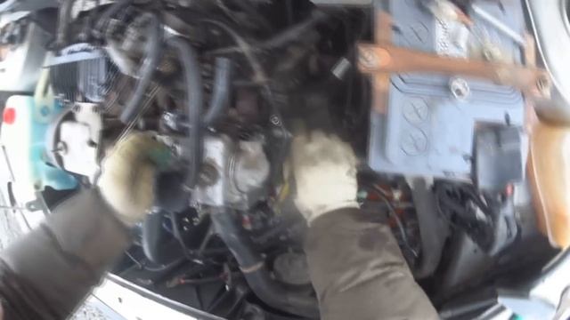 Замена термостата на Лада Калине своими руками Начинаем сезон не работающих термостатов и текущих п смотреть онлайн