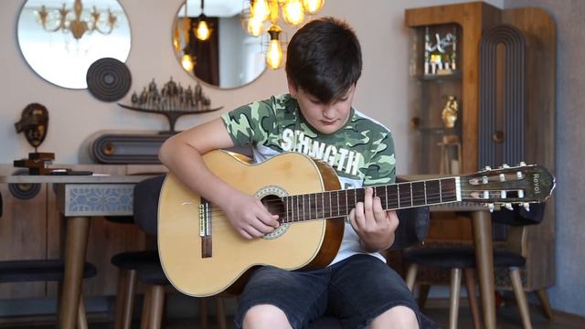 Despacito - Luis Fonsi, Daddy Yankee ft. Justin Bieber - Cover (Guitar) смотреть онлайн