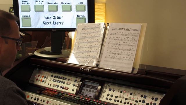 Lowrey Inspire New Organ Tabs and use of Vibra Trem смотреть онлайн