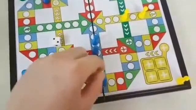 How to Play Flying Airplane Chess смотреть онлайн