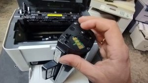 HP laser 107a как достать картридж!