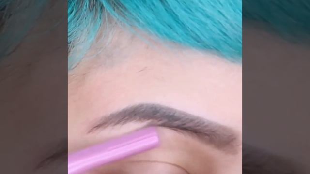 Dual blade Precision Eyebrow Trimmer смотреть онлайн