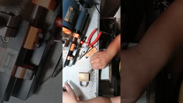 key Duplicate abloy part2 смотреть онлайн