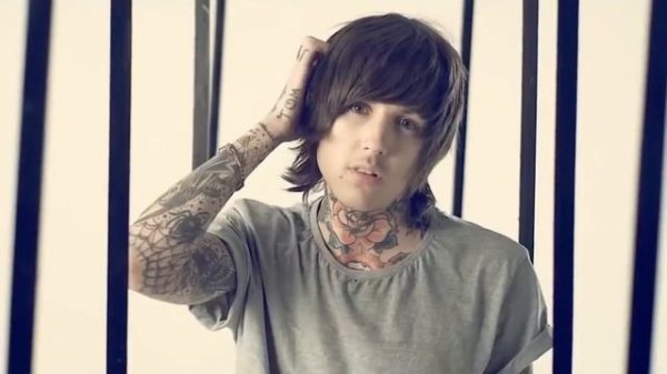 10 Crazy Facts About Oliver Sykes