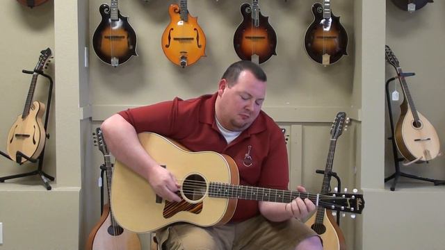 Gibson J-35 Guitar Featured Instrument of The Week смотреть онлайн