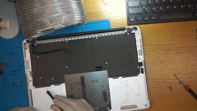 MacBook Pro 13 Akku Batterie wechseln смотреть онлайн