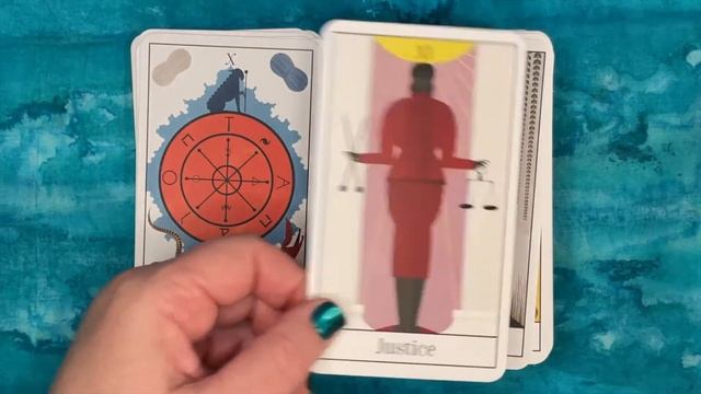 Two new fiber arts decks: The Stitcher's Oracle and the Yarn Tarot смотреть онлайн