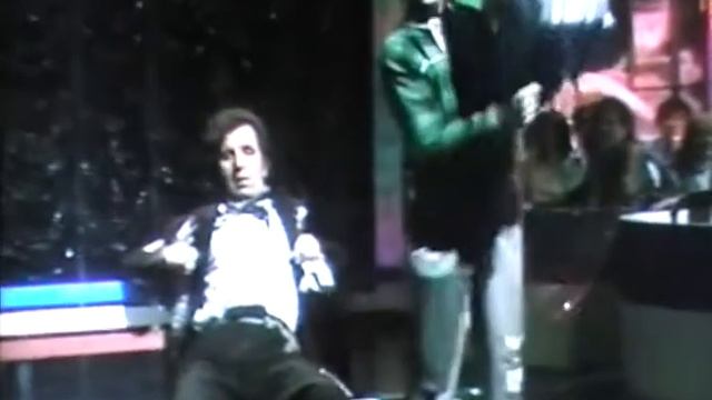 TEO TEOCOLI -ARMANDO CELSO OSSARIO -MASSIMO BOLDI- SKETCH C. CAMERA -1 PARTE смотреть онлайн