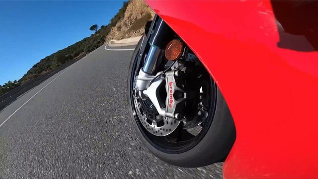 Prueba Pirelli Diablo Rosso 4 Corsa смотреть онлайн