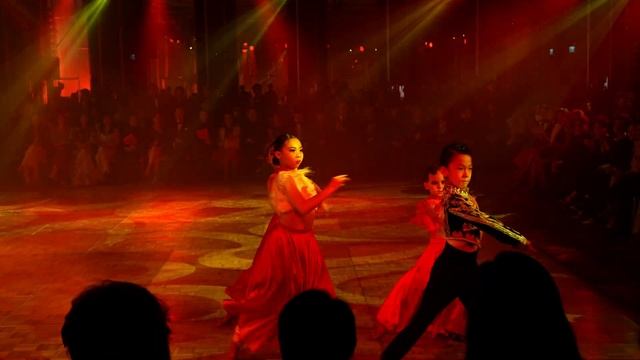 SASSY 12 / Green Apple Team Performance - Gabby, Adam, Sophie, Isla / Samba - Pasodoble/ 08.03.202 смотреть онлайн