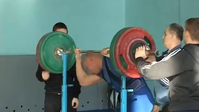 Первенство города по троеборью прошло в ДЮСШ города. Январь 2013 год. смотреть онлайн