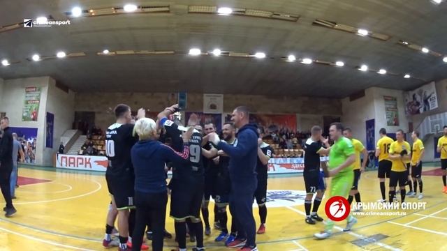 Награждение лауреатов футзального "ПАРК Кубка Крыма" сезона-2023/24 смотреть онлайн