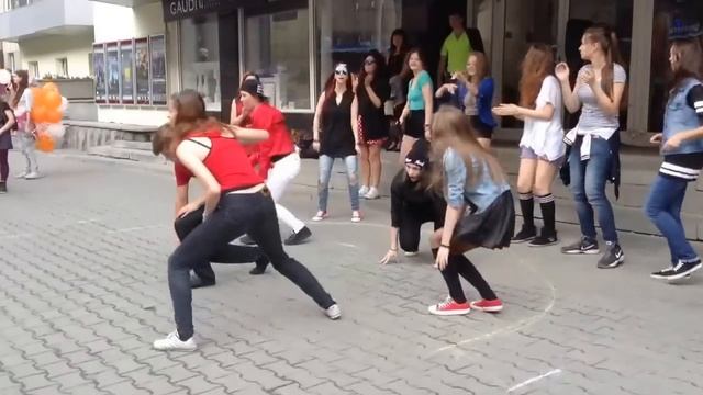 Flashmob in Ekaterinburg. 16.08.14 Дом Кино смотреть онлайн