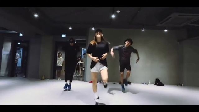 Ed Sheeran - 'Shape of You' Dance Practice ♥♥ | Carolline Belle Channel смотреть онлайн