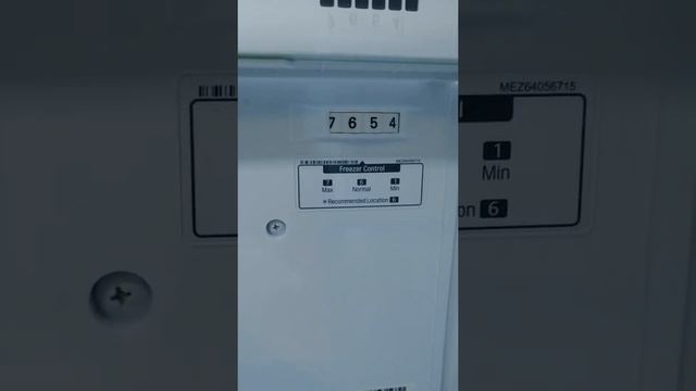 شرح تشغيل ثلاجه ال جي LG لأول مره وازاي اضبط الرجلاش ( الارجل) وضبط درجات الحرارة بشكل صحيح смотреть онлайн